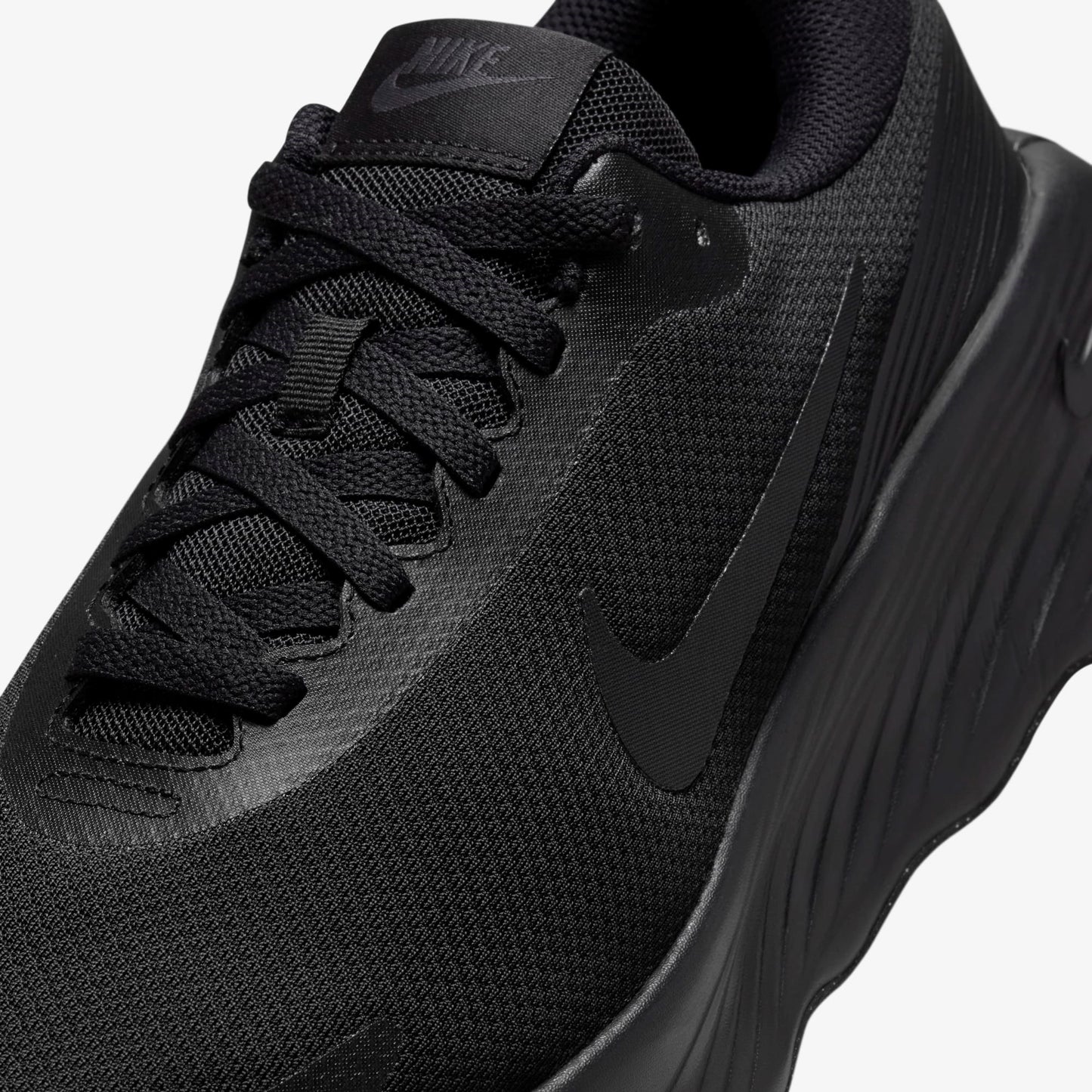 NIKE PROMINA